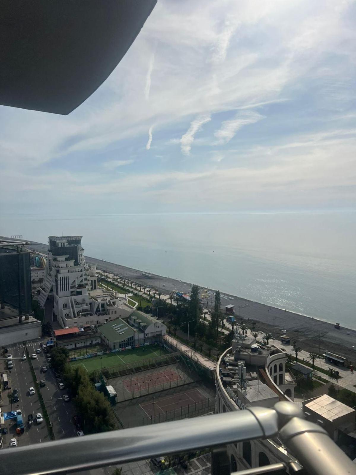 Seaview Panoramic Apartments Orbi Sea Towers Batumi باتومي المظهر الخارجي الصورة